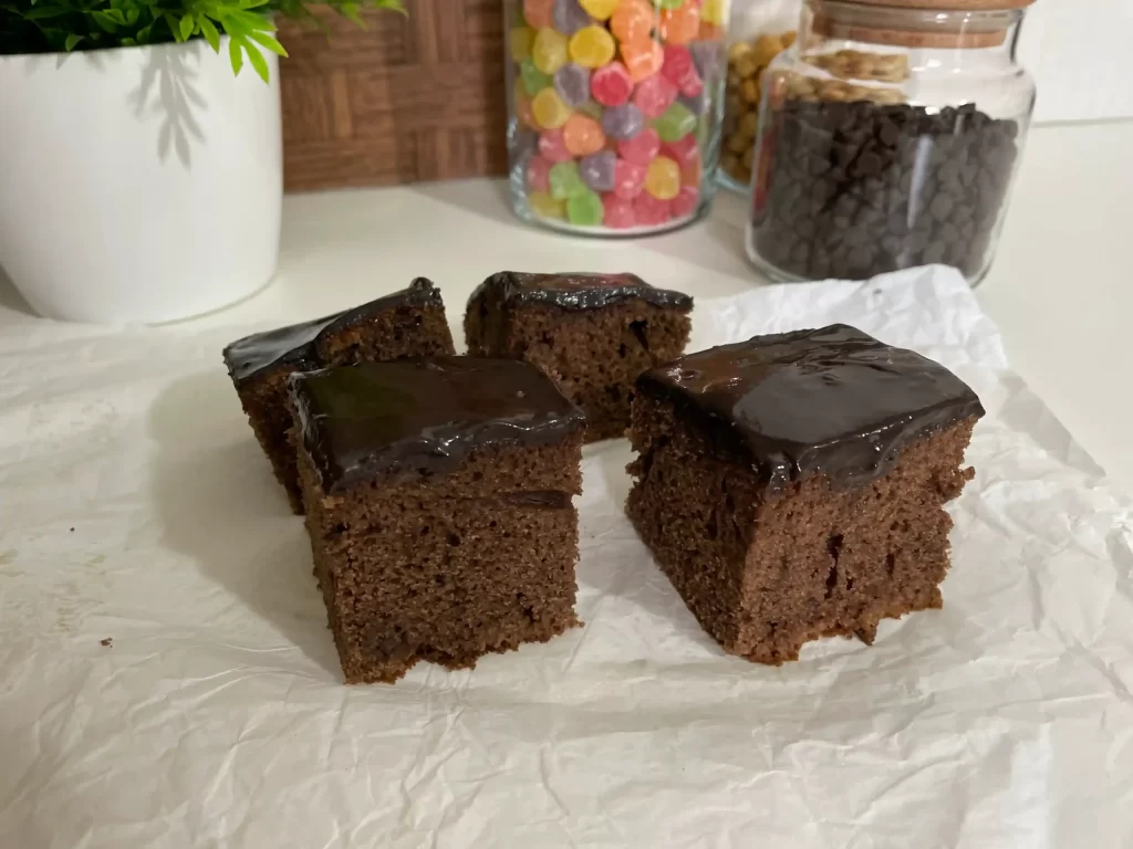 Bolo de Chocolate com Casquinha Crocante